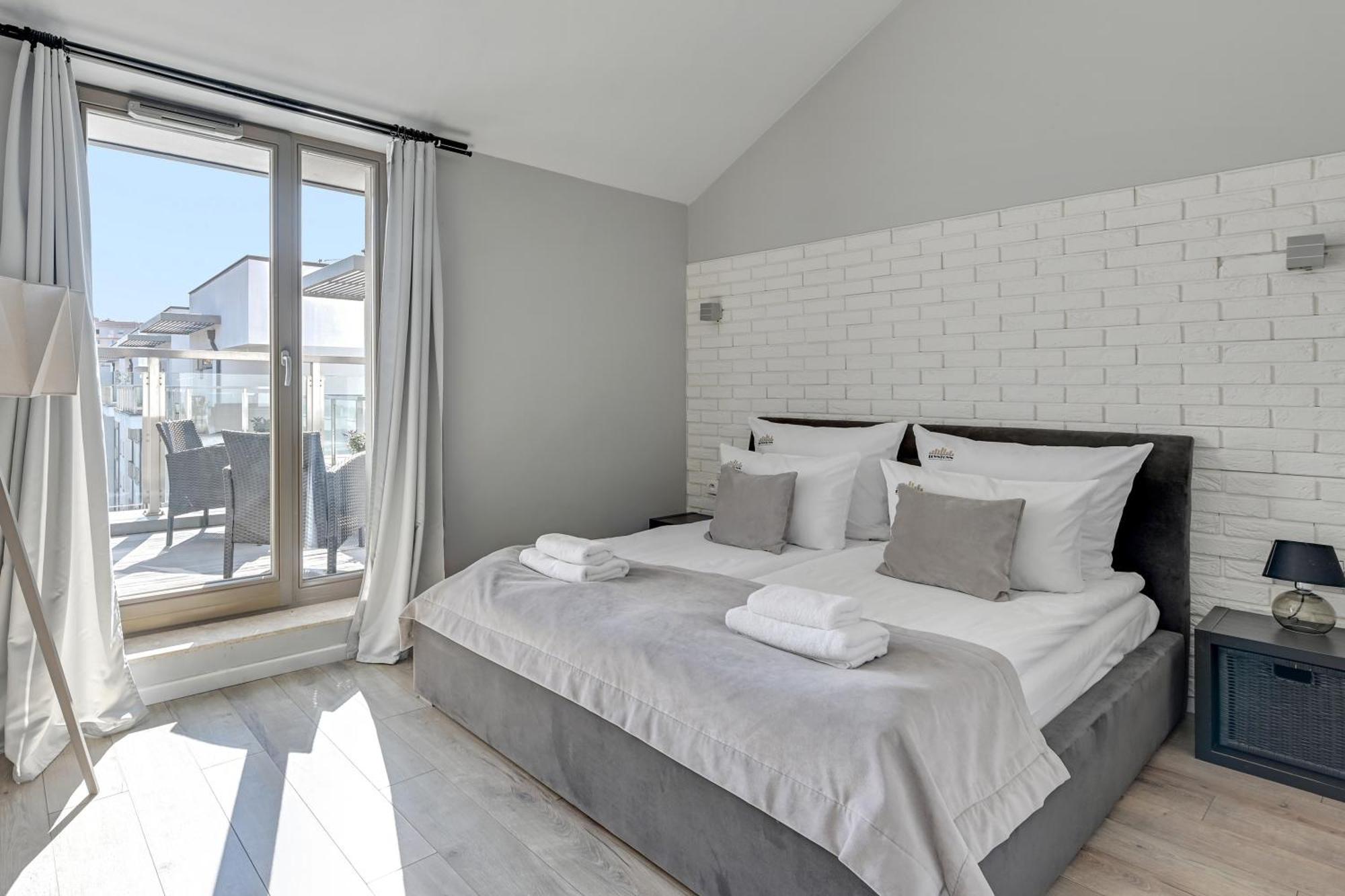 Waterlane Riverside Spa, Pool & Gym By Downtown Apartments Gdansk Room photo