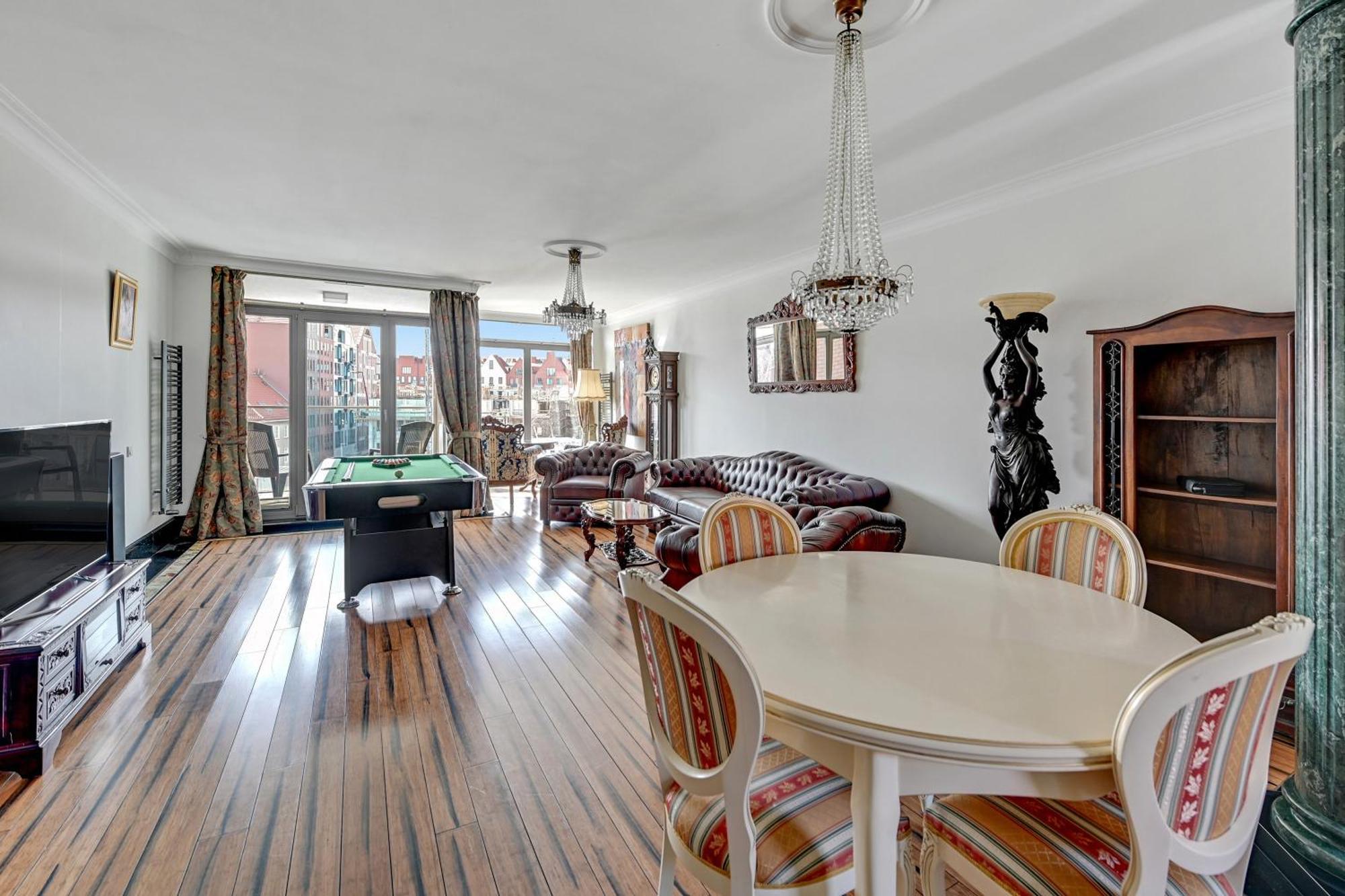 Waterlane Riverside Spa, Pool & Gym By Downtown Apartments Gdansk Room photo